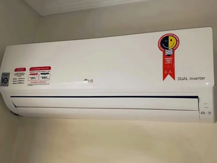 Split LG Dual Inverter instalado em sala